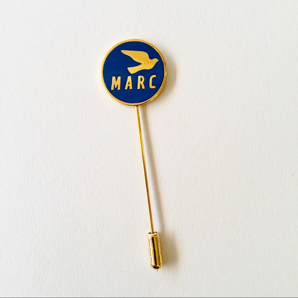 NWOT Marc by Marc Jacobs Gold Tone Blue Enamel Brooch/Pin